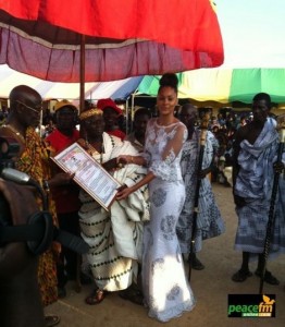 Menaye Donkor, now called Nanahemaa Menaye Afumade Afrakoma l receiving her certificate